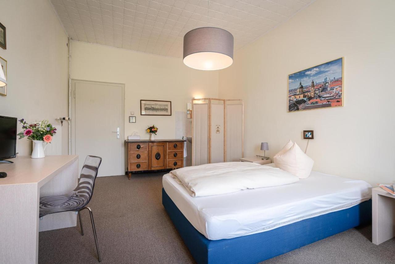 Hotel-pension Am Siegestor 3* Munique